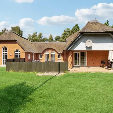 Gorgeous In Romo With Sauna 펜션